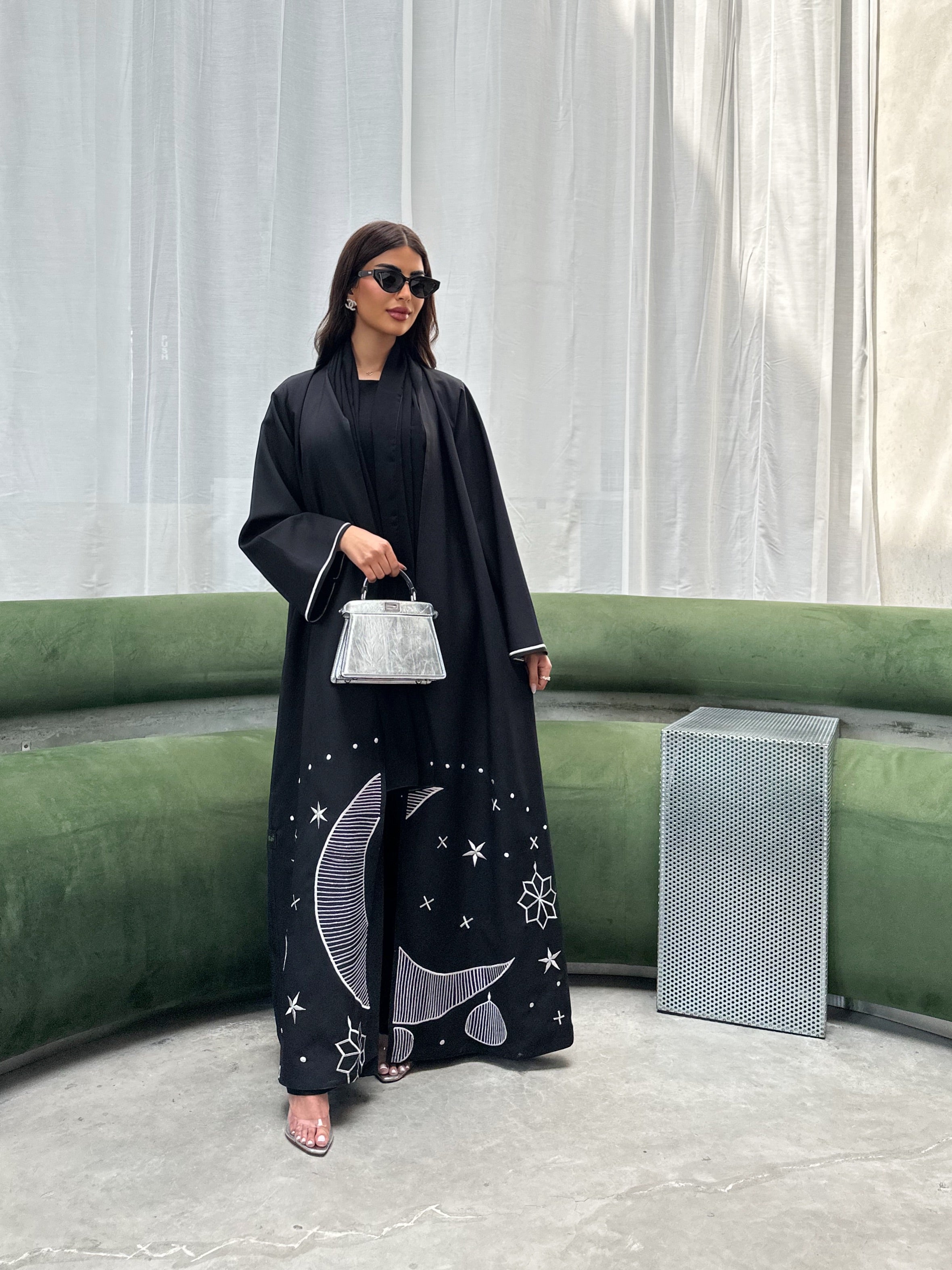 SILVER RAMDAN ABAYA #567