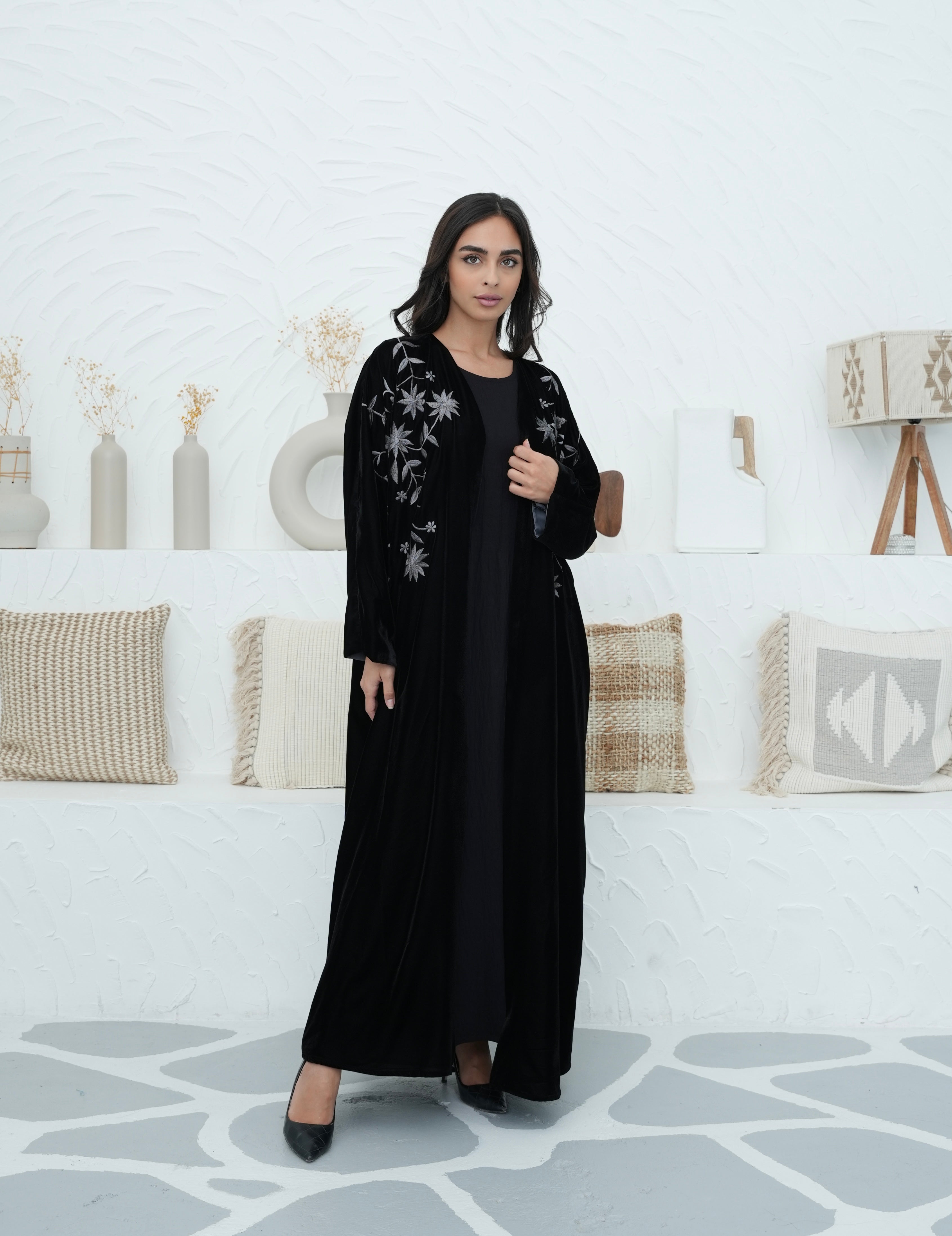 GRAY FLORAL VELVET BISHT ABAYA #394