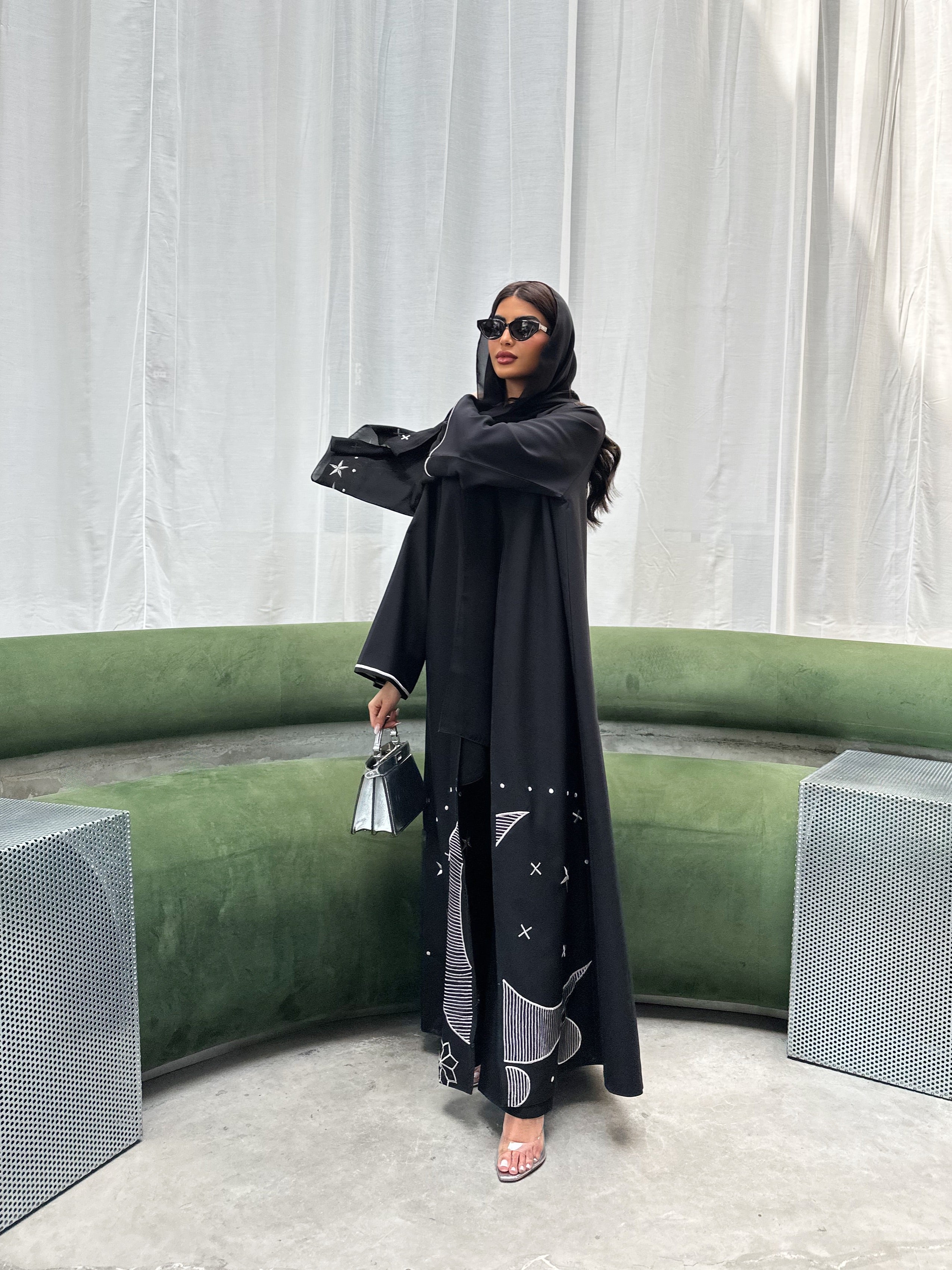 SILVER RAMDAN ABAYA #567