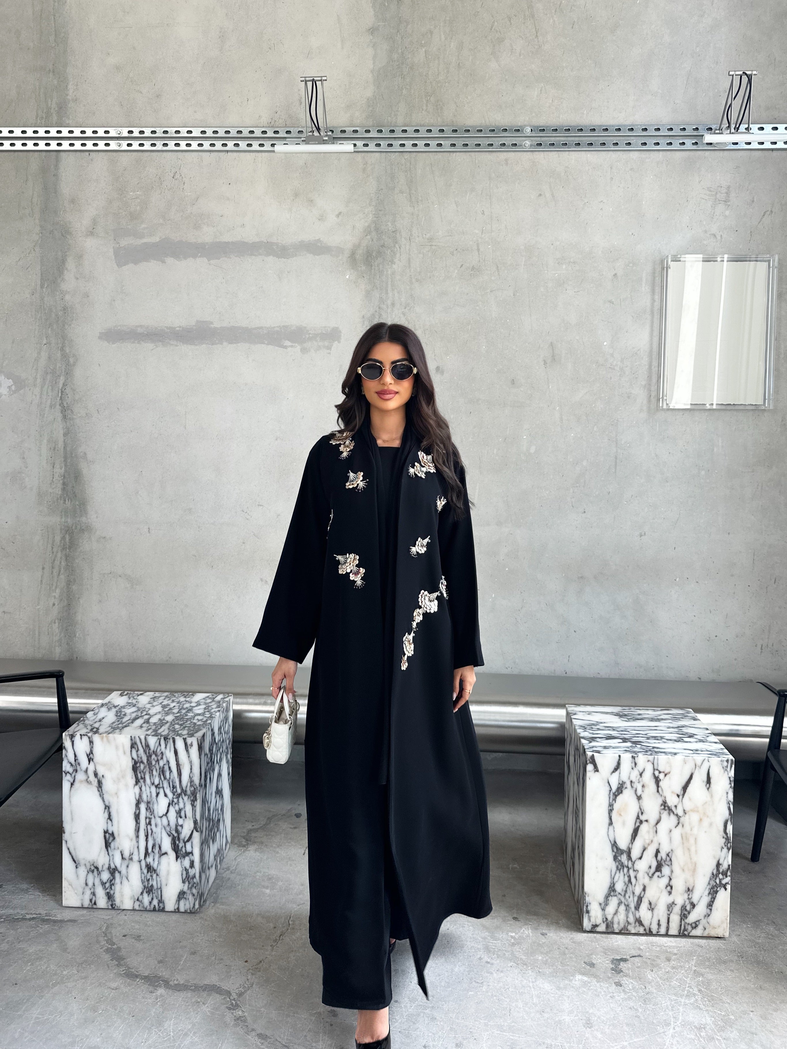 LUXURIOUS BLACK ABAYA #571
