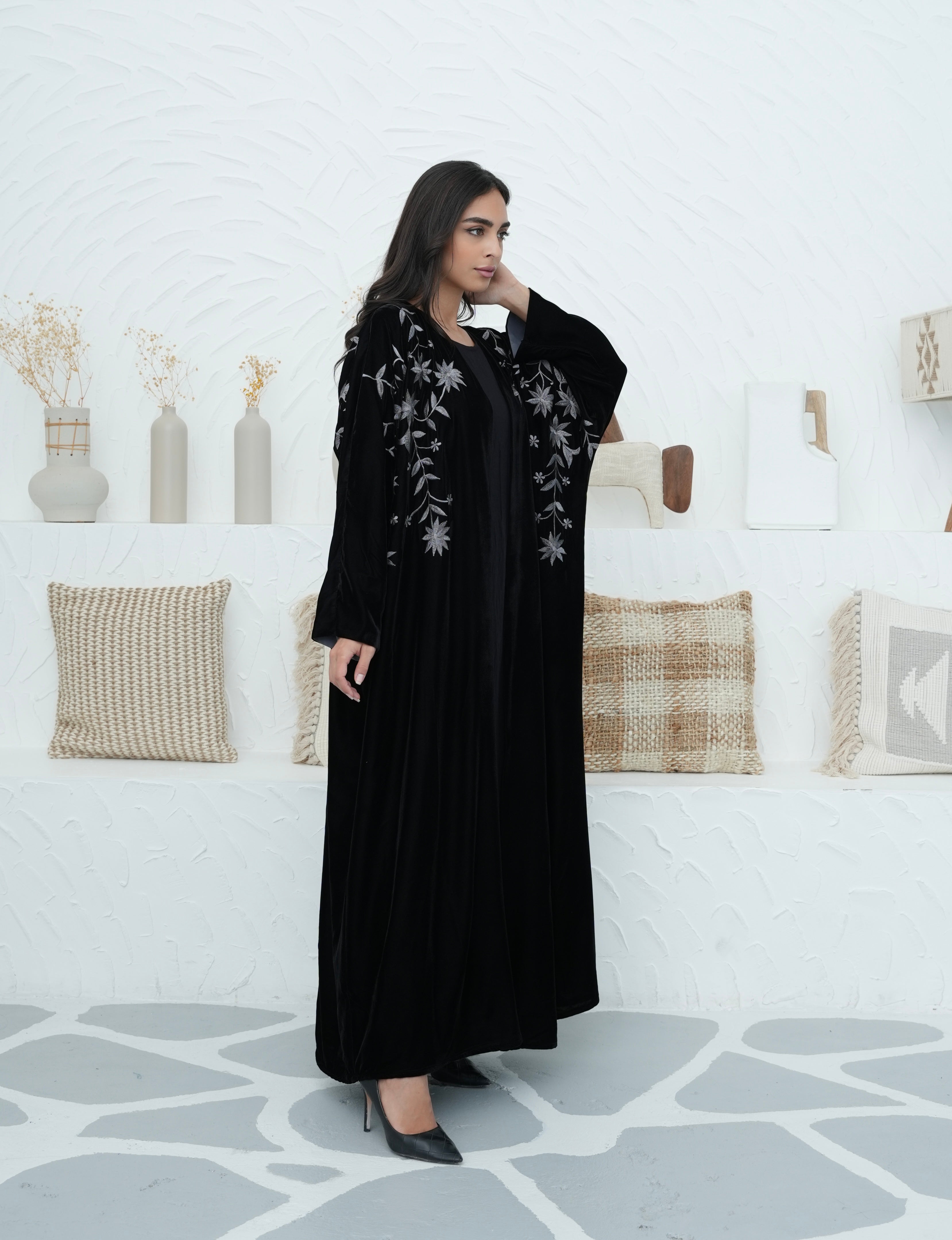 GRAY FLORAL VELVET BISHT ABAYA #394