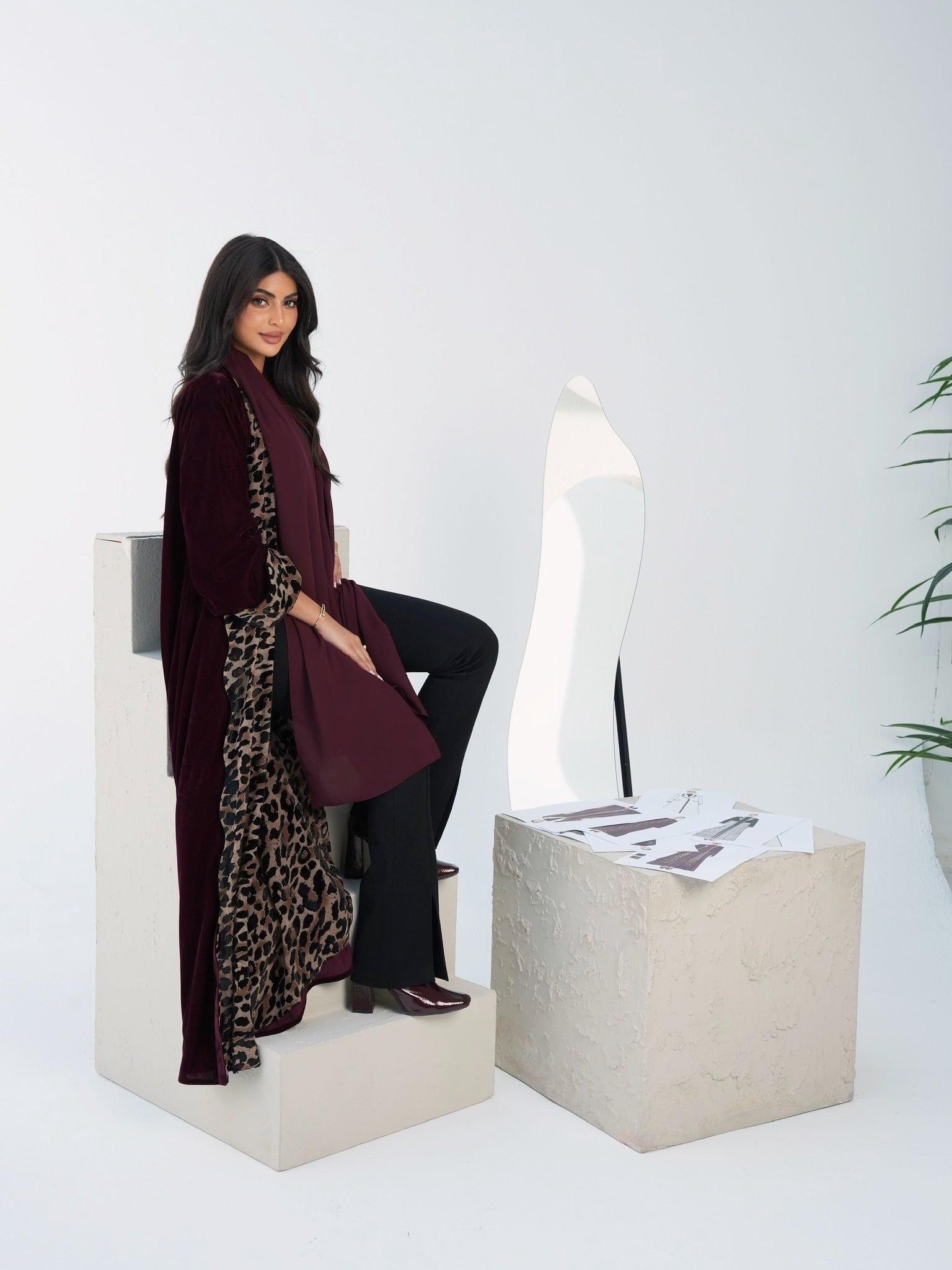 TRENDY VELVET AND LEOPARD ABAYA #529