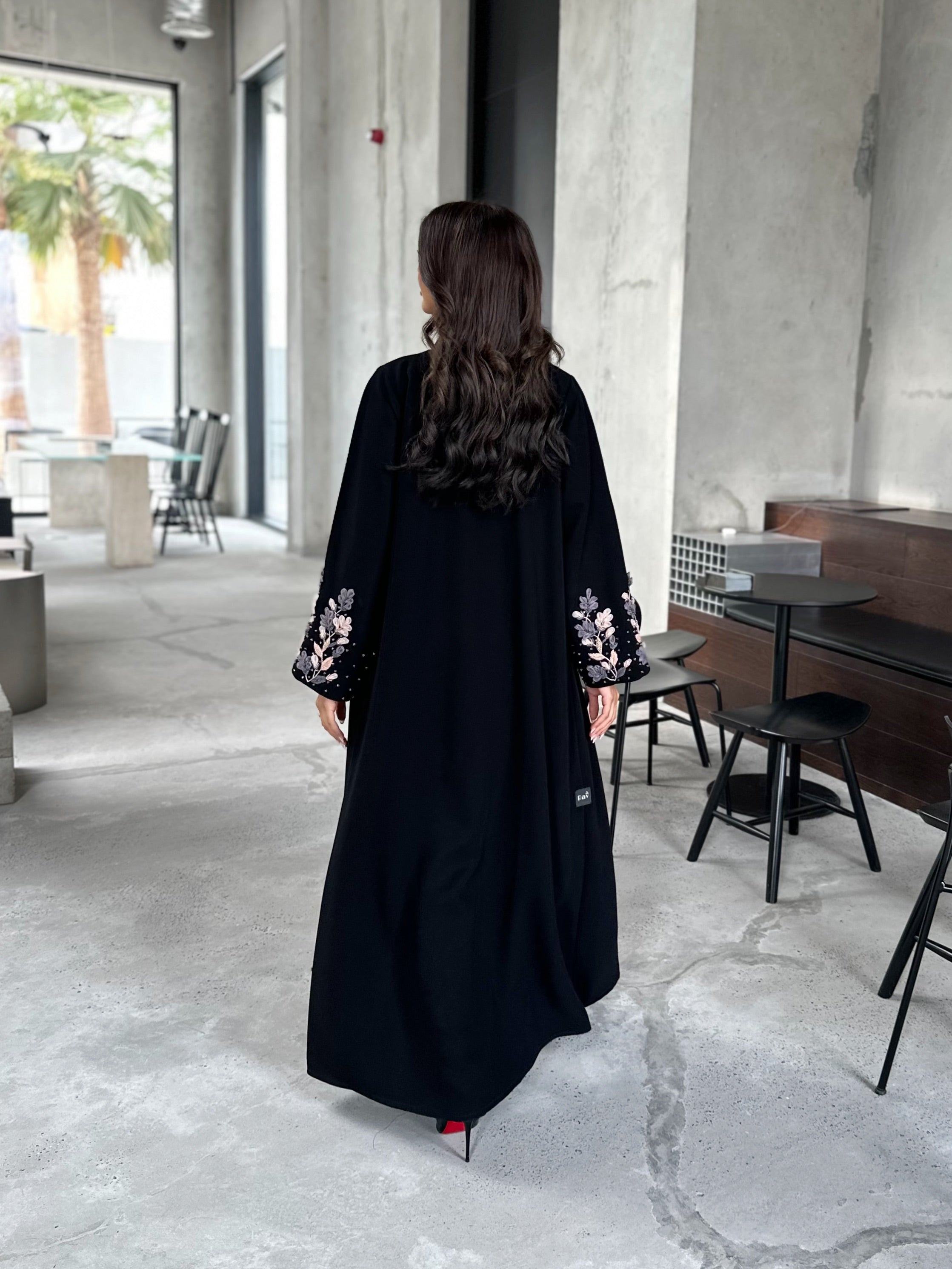 ELEGANT BLACK ABAYA #573