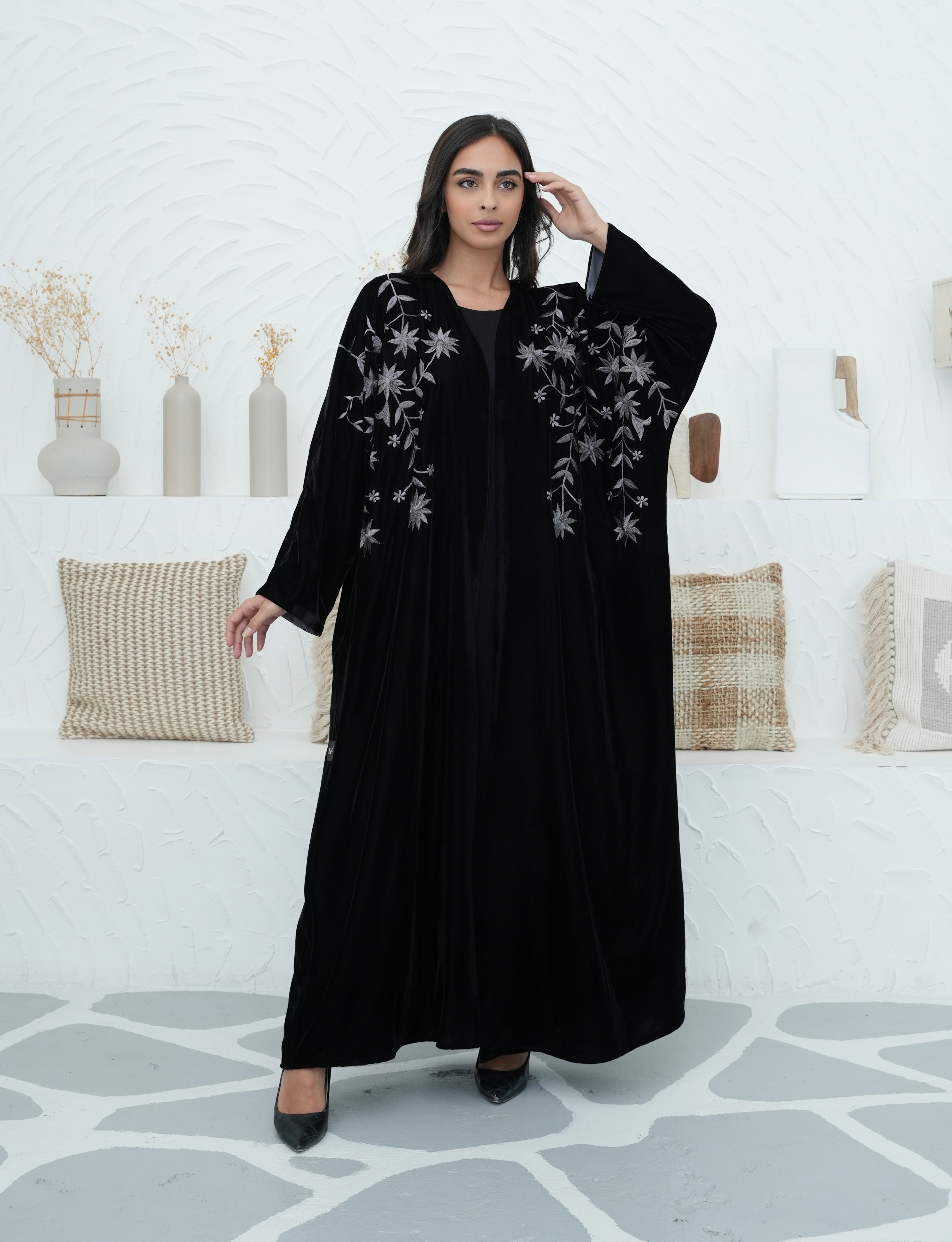 GRAY FLORAL VELVET BISHT ABAYA #394