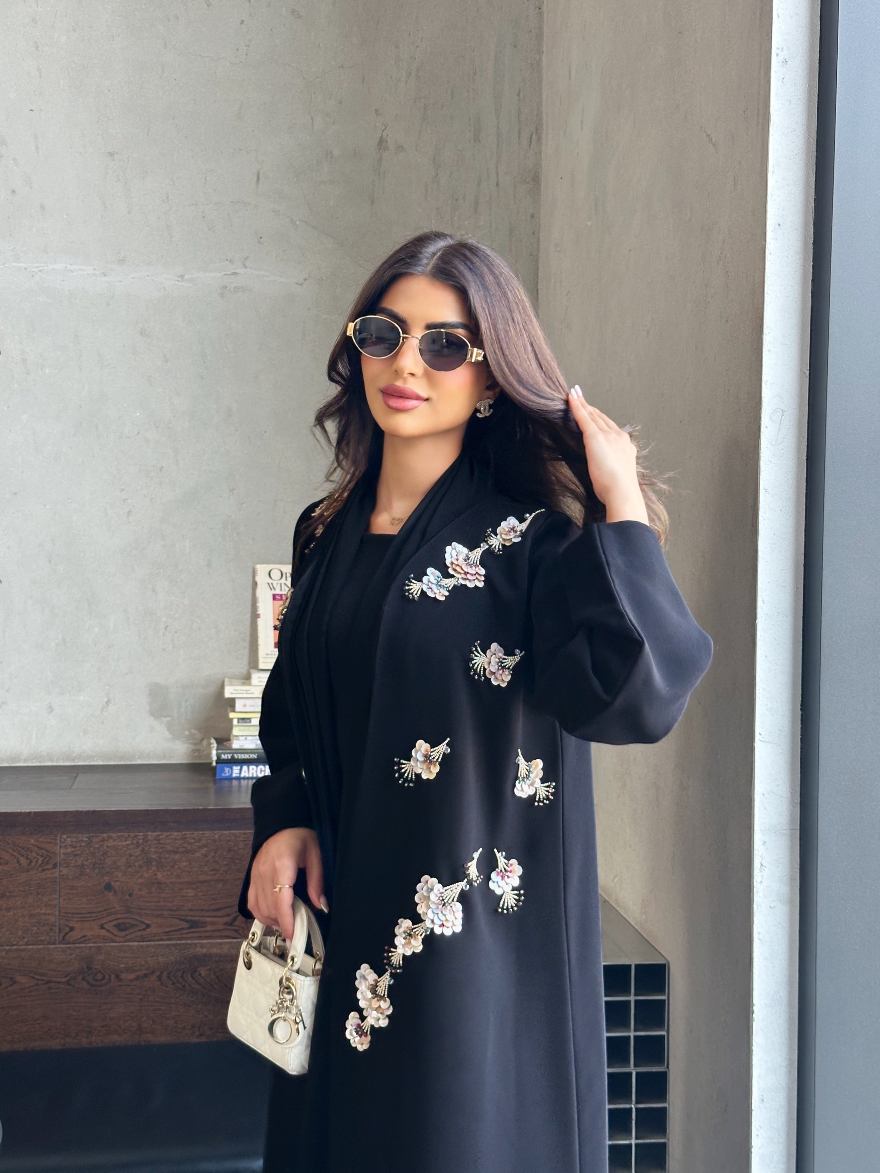 LUXURIOUS BLACK ABAYA #571
