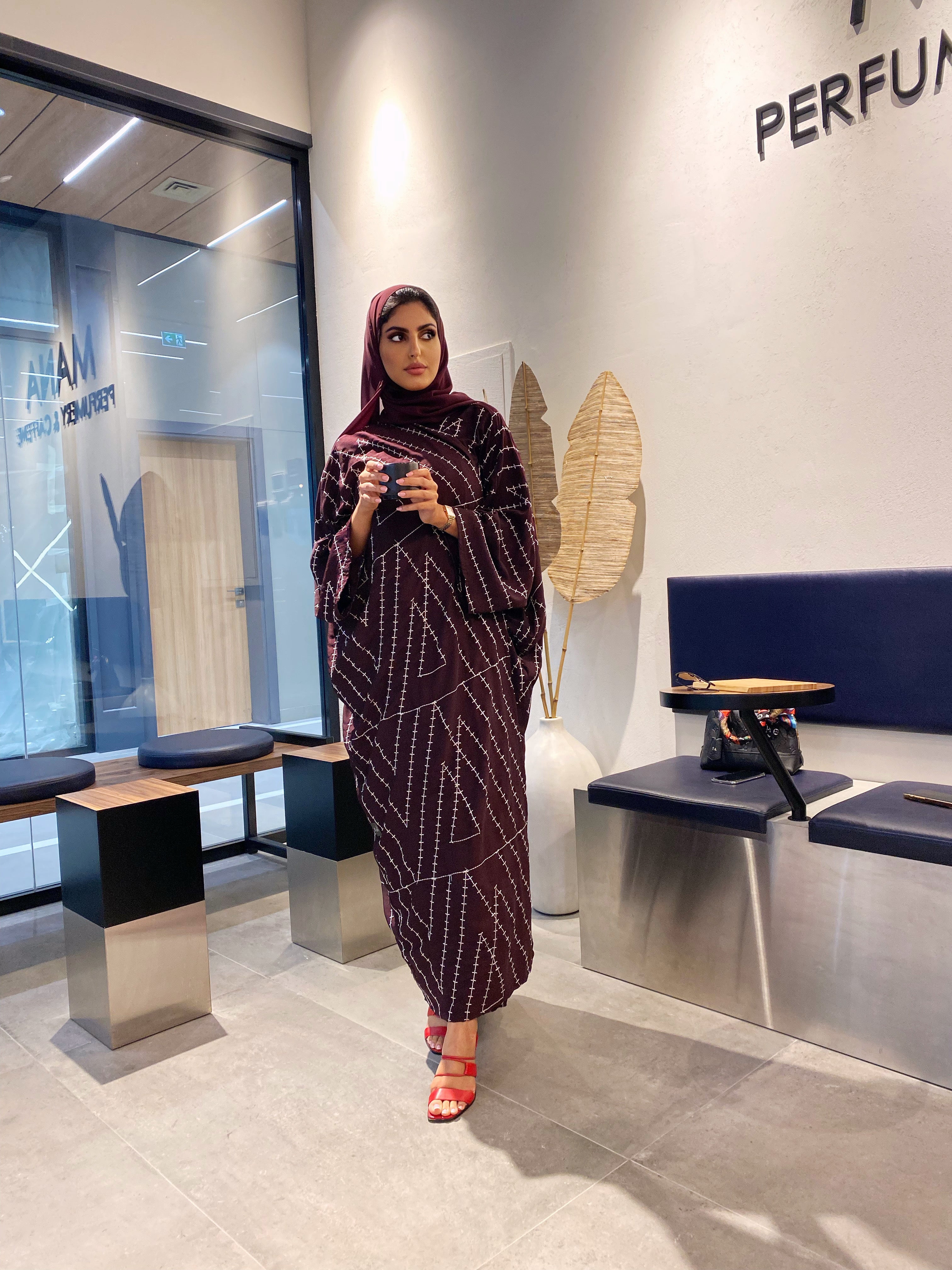 عباية بشت بلون عنابي #37