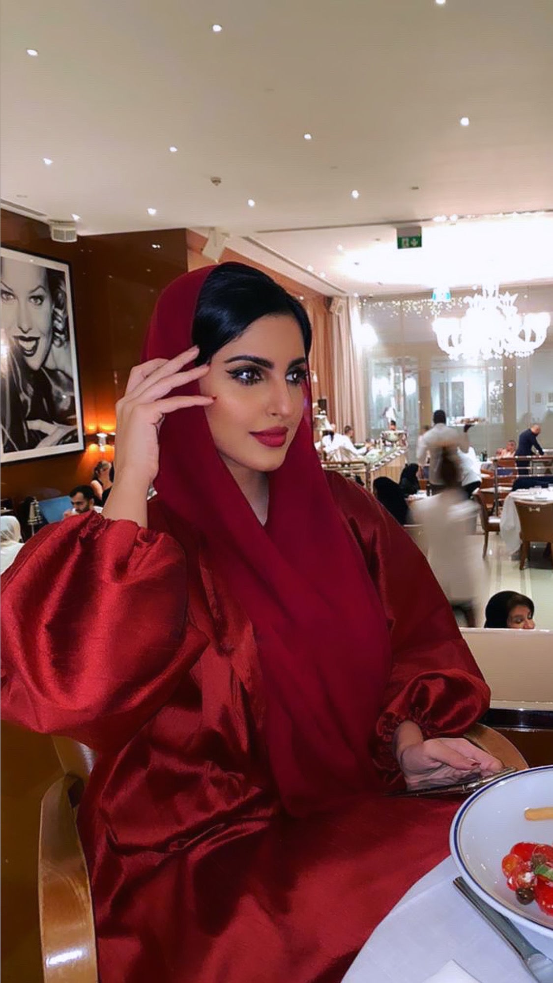 عباية تافيتا حمراء داكنة #16