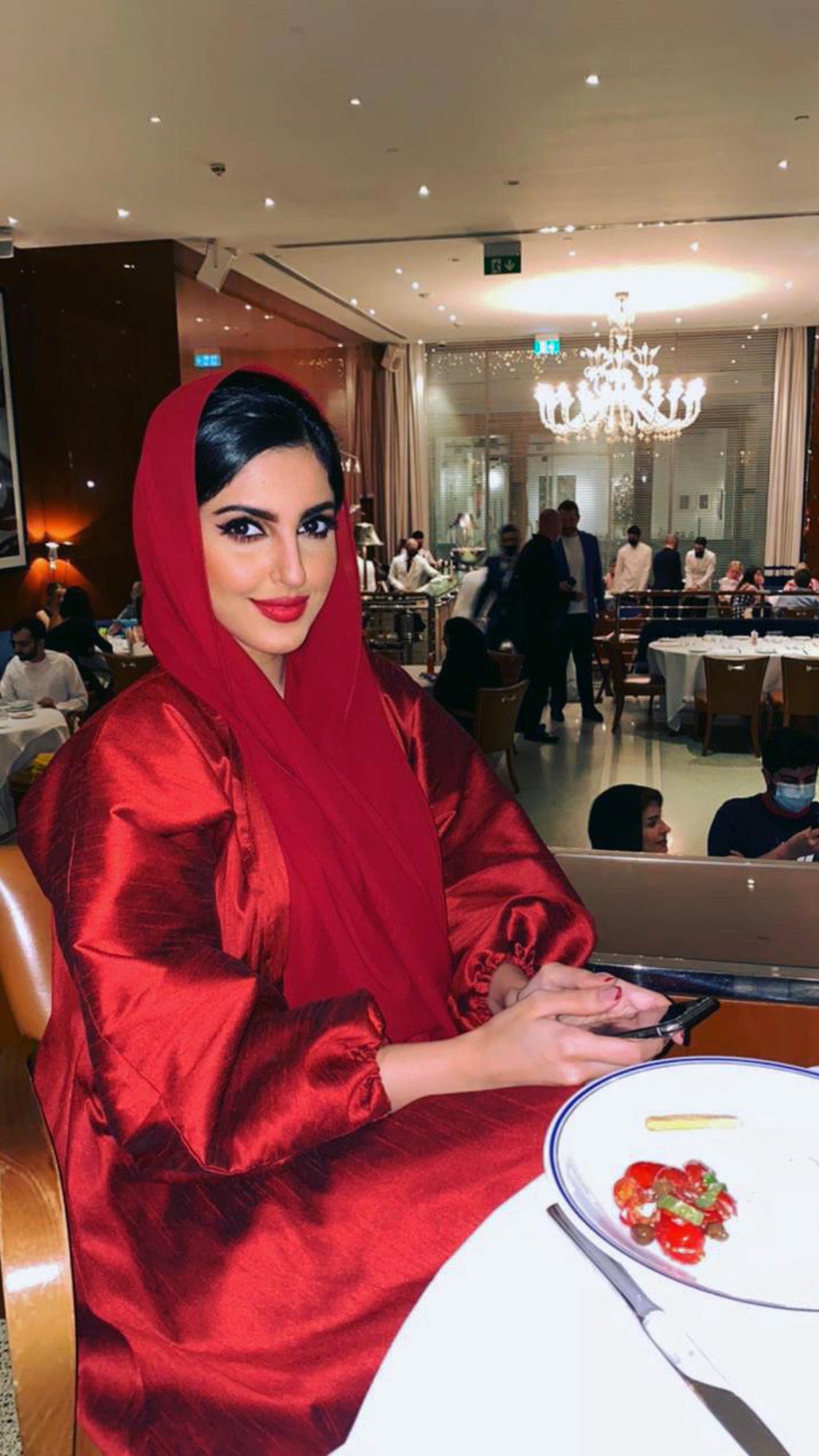 عباية تافيتا حمراء داكنة #16